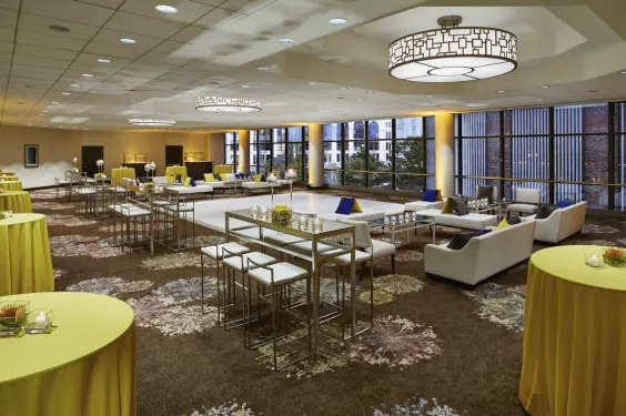 5th Avenue Room