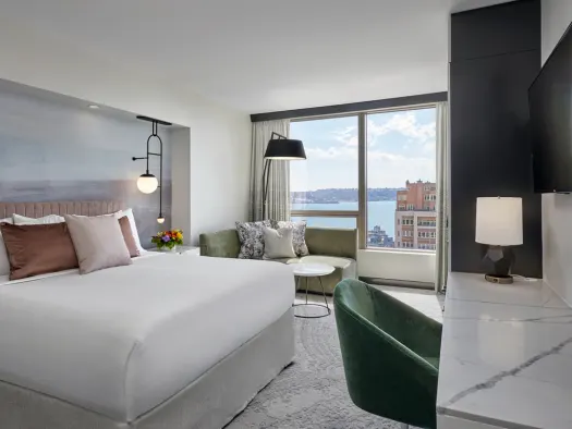 King Deluxe Water View