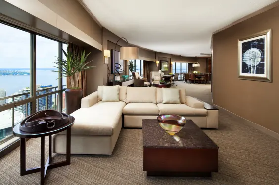 Luxury Suite