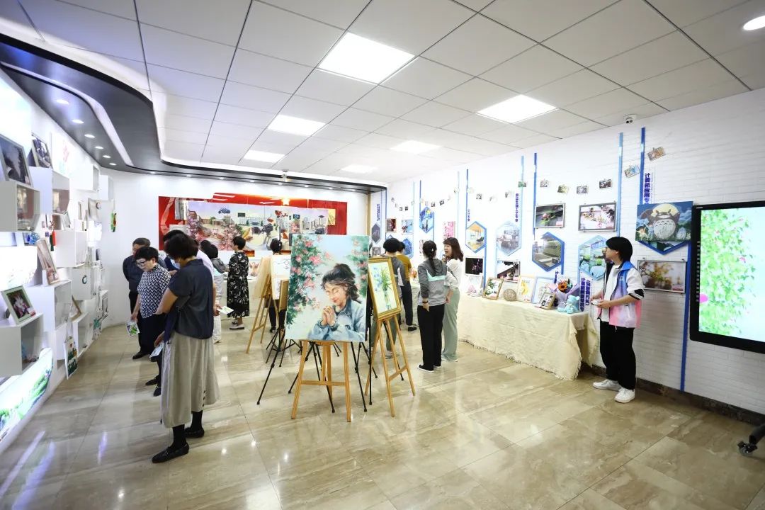 职业华亿国际文化传媒帮助中心活动周丨