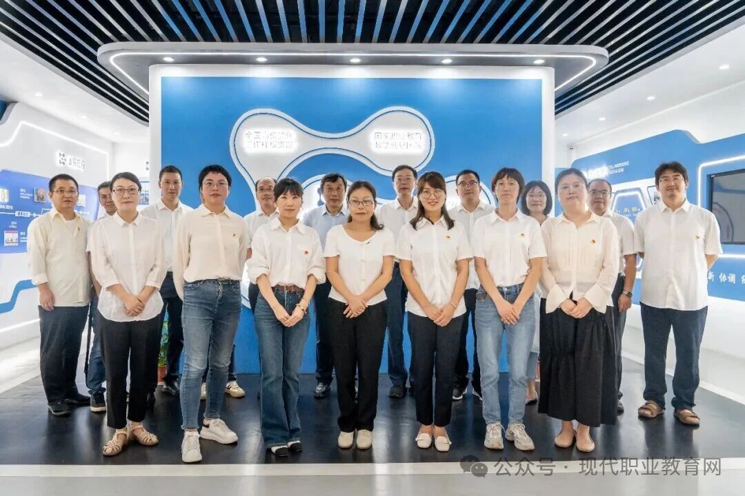 目标建成世界级绿色石化产业集群